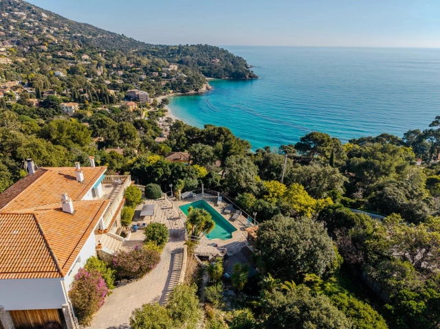 Provence Coast (Cassis to Cavalaire) for sale for 2,520,000&euro; in Var, Provence-Alpes-Côte-d\'Azur