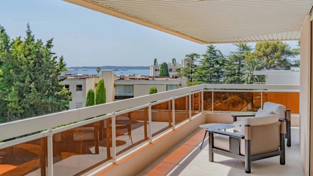 4 Bedroom(s) - 4 Bathroom(s) - 0 m² land for sale in Alpes-Maritimes, Provence-Alpes-Côte-d'Azur, France - FrenchPropertyPortal.com Cannes Area for sale for 2,430,000€ in Alpes-Maritimes, Provence-Alpes-Côte-d'Azur
