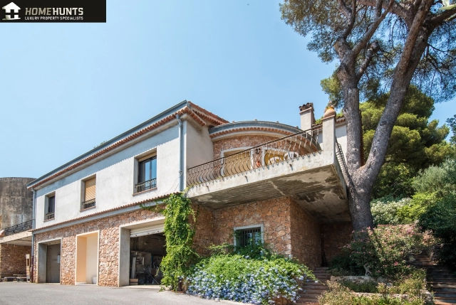 4 Bedroom(s) - 2 Bathroom(s) - 2,010m² land for sale in Alpes-Maritimes, Provence-Alpes-Côte-d'Azur, France - FrenchPropertyPortal.com Menton, Cap Martin Area for sale for 2,580,000€ in Alpes-Maritimes, Provence-Alpes-Côte-d'Azur