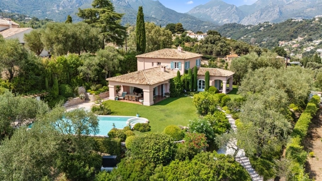 5 Bedroom(s) - 3 Bathroom(s) - 1,700m² land for sale in Alpes-Maritimes, Provence-Alpes-Côte-d'Azur, France - FrenchPropertyPortal.com Menton, Cap Martin Area for sale for 3,300,000€ in Alpes-Maritimes, Provence-Alpes-Côte-d'Azur