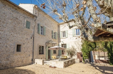7 Bedroom(s) - 6 Bathroom(s) - 1,137m² land for sale in Bouches-du-Rhône, Provence-Alpes-Côte-d'Azur, France - FrenchPropertyPortal.com Aix en Provence Area for sale for 2,290,000€ in Bouches-du-Rhône, Provence-Alpes-Côte-d'Azur