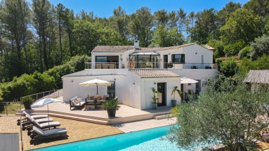 4 Bedroom(s) - 4 Bathroom(s) - 7,264m² land for sale in Var, Provence-Alpes-Côte-d\'Azur, France - FrenchPropertyPortal.com Var Countryside (Fayence, Lorgues, Cotignac) for sale for 1,285,000€ in Var, Provence-Alpes-Côte-d\'Azur