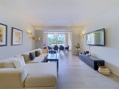 2 Bedroom(s) - 2 Bathroom(s) - 0 m² land for sale in Alpes-Maritimes, Provence-Alpes-Côte-d'Azur, France - FrenchPropertyPortal.com Cannes Area for sale for 1,695,000€ in Alpes-Maritimes, Provence-Alpes-Côte-d'Azur