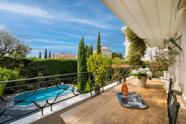 7 Bedroom(s) - 5 Bathroom(s) - 800m² land for sale in Alpes-Maritimes, Provence-Alpes-Côte-d'Azur, France - FrenchPropertyPortal.com Nice Area for sale for 2,990,000€ in Alpes-Maritimes, Provence-Alpes-Côte-d'Azur