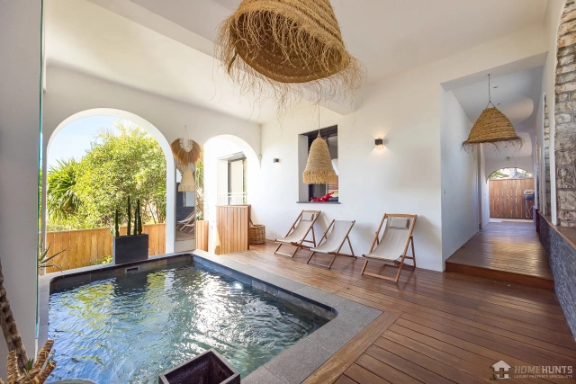 4 Bedroom(s) - 4 Bathroom(s) - 200m² land for sale in Alpes-Maritimes, Provence-Alpes-Côte-d'Azur, France - FrenchPropertyPortal.com Cannes Area for sale for 1,750,000€ in Alpes-Maritimes, Provence-Alpes-Côte-d'Azur