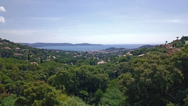 4 Bedroom(s) - 1 Bathroom(s) - 15,768m² land for sale in Var, Provence-Alpes-Côte-d\'Azur, France - FrenchPropertyPortal.com Provence Coast (Cassis to Cavalaire) for sale for 1,290,000€ in Var, Provence-Alpes-Côte-d\'Azur