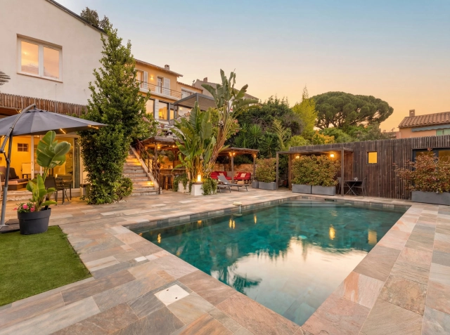 5 Bedroom(s) - 3 Bathroom(s) - 1,437m² land for sale in Alpes-Maritimes, Provence-Alpes-Côte-d'Azur, France - FrenchPropertyPortal.com Cannes Area for sale for 1,285,000€ in Alpes-Maritimes, Provence-Alpes-Côte-d'Azur