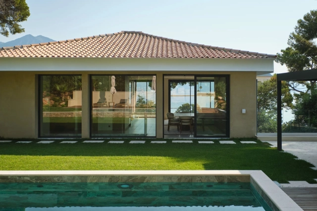 4 Bedroom(s) - 4 Bathroom(s) - 1,002m² land for sale in Alpes-Maritimes, Provence-Alpes-Côte-d'Azur, France - FrenchPropertyPortal.com Menton, Cap Martin Area for sale for 9,450,000€ in Alpes-Maritimes, Provence-Alpes-Côte-d'Azur