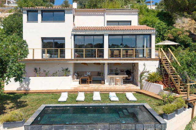 6 Bedroom(s) - 4 Bathroom(s) - 4,713m² land for sale in Alpes-Maritimes, Provence-Alpes-Côte-d'Azur, France - FrenchPropertyPortal.com Nice Area for sale for 2,290,000€ in Alpes-Maritimes, Provence-Alpes-Côte-d'Azur