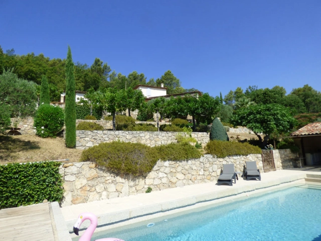 5 Bedroom(s) - 5 Bathroom(s) - 7,885m² land for sale in Var, Provence-Alpes-Côte-d\'Azur, France - FrenchPropertyPortal.com Var Countryside (Fayence, Lorgues, Cotignac) for sale for 2,200,000€ in Var, Provence-Alpes-Côte-d\'Azur