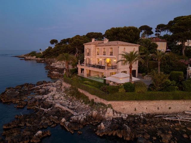 5 Bedroom(s) - 5 Bathroom(s) - 700m² land for sale in Alpes-Maritimes, Provence-Alpes-Côte-d'Azur, France - FrenchPropertyPortal.com Antibes Area for sale for 17,000,000€ in Alpes-Maritimes, Provence-Alpes-Côte-d'Azur