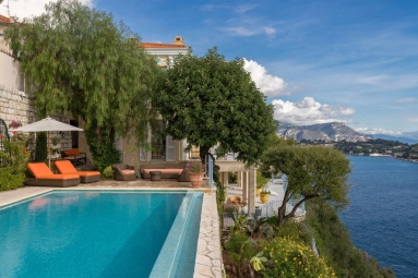 Villefranche, Cap Ferrat Area for sale for 19,500,000€ in Alpes-Maritimes, Provence-Alpes-Côte-d'Azur