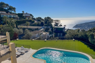 5 Bedroom(s) - 4 Bathroom(s) - 1,583m² land for sale in Alpes-Maritimes, Provence-Alpes-Côte-d'Azur, France - FrenchPropertyPortal.com Villefranche, Cap Ferrat Area for sale for 3,980,000€ in Alpes-Maritimes, Provence-Alpes-Côte-d'Azur