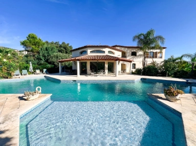 4 Bedroom(s) - 2 Bathroom(s) - 1,390m² land for sale in Alpes-Maritimes, Provence-Alpes-Côte-d'Azur, France - FrenchPropertyPortal.com Cannes Area for sale for 1,695,000€ in Alpes-Maritimes, Provence-Alpes-Côte-d'Azur