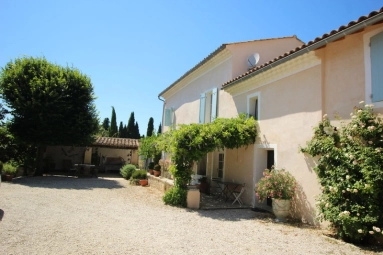 5 Bedroom(s) - 4 Bathroom(s) - 30,000m² land for sale in Vaucluse, Provence-Alpes-Côte-d\'Azur, France - FrenchPropertyPortal.com Avignon and North Provence for sale for 1,750,000€ in Vaucluse, Provence-Alpes-Côte-d\'Azur