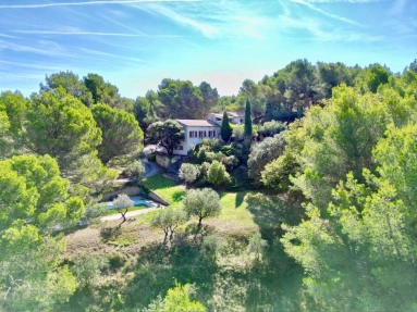 Avignon and North Provence for sale for 750,000&euro; in Vaucluse, Provence-Alpes-Côte-d\'Azur
