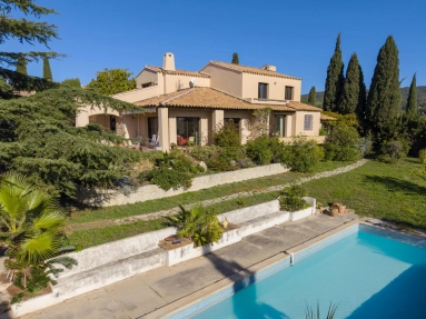 5 Bedroom(s) - 2 Bathroom(s) - 2,200m² land for sale in Var, Provence-Alpes-Côte-d\'Azur, France - FrenchPropertyPortal.com Provence Coast (Cassis to Cavalaire) for sale for 1,976,000€ in Var, Provence-Alpes-Côte-d\'Azur
