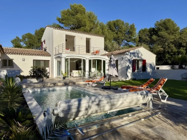 4 Bedroom(s) - 2 Bathroom(s) - 1,215m² land for sale in Var, Provence-Alpes-Côte-d\'Azur, France - FrenchPropertyPortal.com Provence Coast (Cassis to Cavalaire) for sale for 1,290,000€ in Var, Provence-Alpes-Côte-d\'Azur