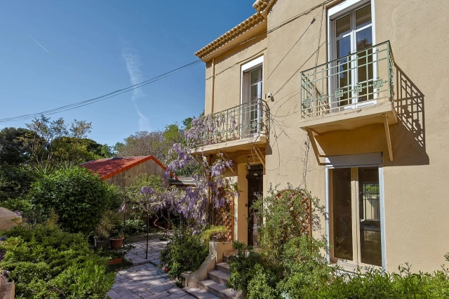 3 Bedroom(s) - 1 Bathroom(s) - 500m² land for sale in Bouches-du-Rhône, Provence-Alpes-Côte-d'Azur, France - FrenchPropertyPortal.com Marseille & Cote Bleu for sale for 900,000€ in Bouches-du-Rhône, Provence-Alpes-Côte-d'Azur