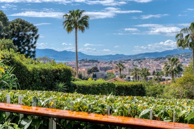 Cannes Area for sale for 1,100,000&euro; in Alpes-Maritimes, Provence-Alpes-Côte-d'Azur