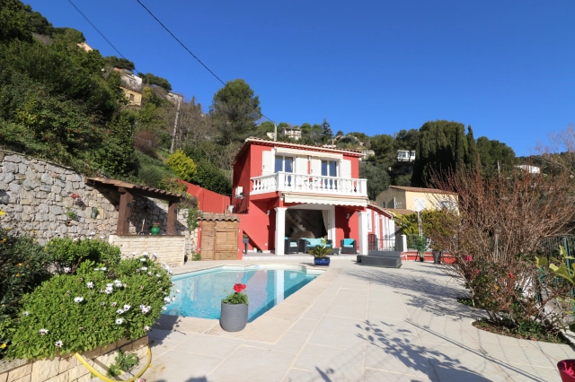 4 Bedroom(s) - 3 Bathroom(s) - 600m² land for sale in Alpes-Maritimes, Provence-Alpes-Côte-d'Azur, France - FrenchPropertyPortal.com Villefranche, Cap Ferrat Area for sale for 1,250,000€ in Alpes-Maritimes, Provence-Alpes-Côte-d'Azur