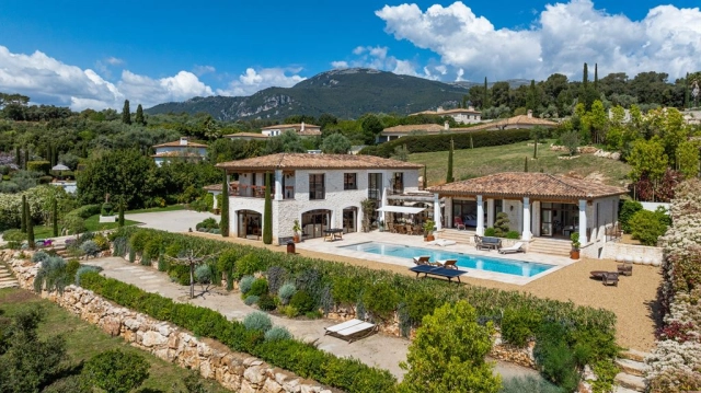 4 Bedroom(s) - 4 Bathroom(s) - 0 m² land for sale in Alpes-Maritimes, Provence-Alpes-Côte-d'Azur, France - FrenchPropertyPortal.com Mougins, Valbonne, Grasse Area for sale for 9,590,000€ in Alpes-Maritimes, Provence-Alpes-Côte-d'Azur