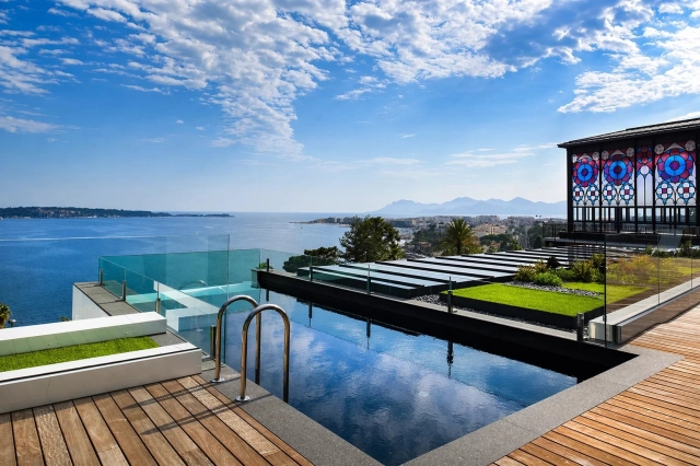 2 Bedroom(s) - 2 Bathroom(s) - 0 m² land for sale in Alpes-Maritimes, Provence-Alpes-Côte-d'Azur, France - FrenchPropertyPortal.com Cannes Area for sale for 2,980,000€ in Alpes-Maritimes, Provence-Alpes-Côte-d'Azur