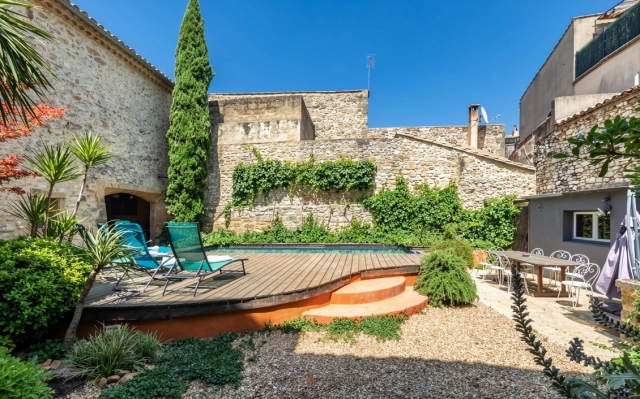 Uzes Area for sale for 1,050,000&euro; in Gard, Languedoc-Roussillon