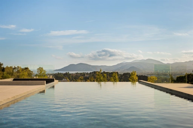 6 Bedroom(s) - 6 Bathroom(s) - 22,000m² land for sale in Alpes-Maritimes, Provence-Alpes-Côte-d'Azur, France - FrenchPropertyPortal.com Mougins, Valbonne, Grasse Area for sale for 14,500,000€ in Alpes-Maritimes, Provence-Alpes-Côte-d'Azur