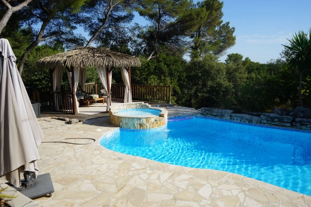 3 Bedroom(s) - 2 Bathroom(s) - 1,750m² land for sale in Alpes-Maritimes, Provence-Alpes-Côte-d'Azur, France - FrenchPropertyPortal.com Mougins, Valbonne, Grasse Area for sale for 1,499,000€ in Alpes-Maritimes, Provence-Alpes-Côte-d'Azur