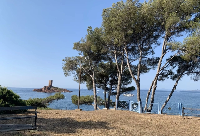 St Raphaël, Ste Maxime Area for sale for 11,000,000&euro; in Var, Provence-Alpes-Côte-d\'Azur