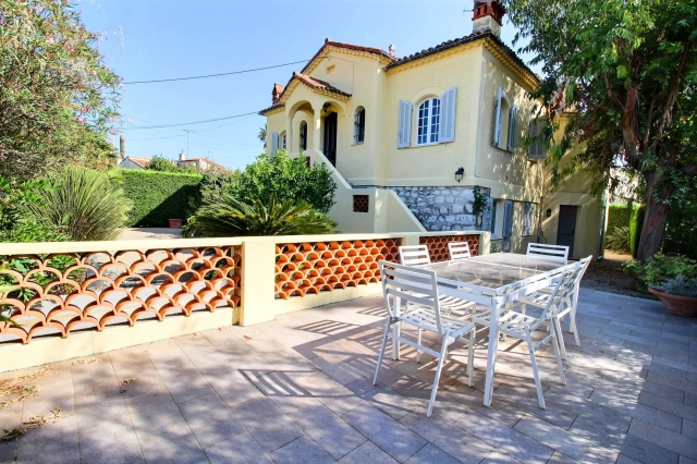 Antibes Area for sale for 940,000&euro; in Alpes-Maritimes, Provence-Alpes-Côte-d'Azur