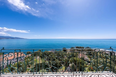Menton, Cap Martin Area for sale for 4,400,000&euro; in Alpes-Maritimes, Provence-Alpes-Côte-d'Azur