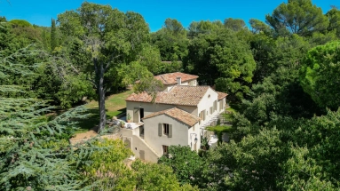 Aix en Provence Area for sale for 4,500,000&euro; in Var, Provence-Alpes-Côte-d\'Azur