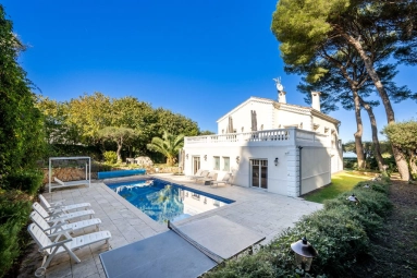 5 Bedroom(s) - 5 Bathroom(s) - 0 m² land for sale in Alpes-Maritimes, Provence-Alpes-Côte-d'Azur, France - FrenchPropertyPortal.com Antibes Area for sale for 4,950,000€ in Alpes-Maritimes, Provence-Alpes-Côte-d'Azur