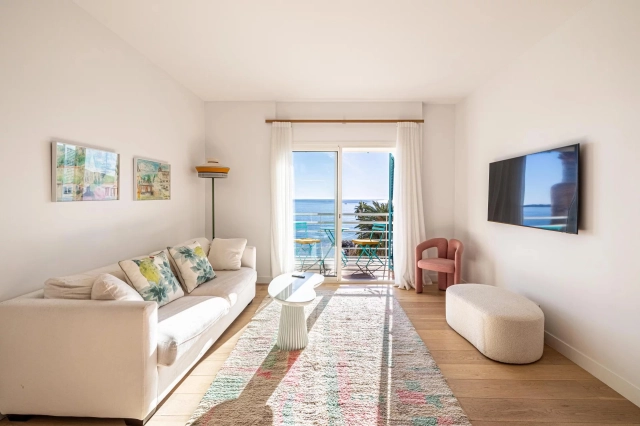 2 Bedroom(s) - 2 Bathroom(s) - 0 m² land for sale in Alpes-Maritimes, Provence-Alpes-Côte-d'Azur, France - FrenchPropertyPortal.com Cannes Area for sale for 1,280,000€ in Alpes-Maritimes, Provence-Alpes-Côte-d'Azur