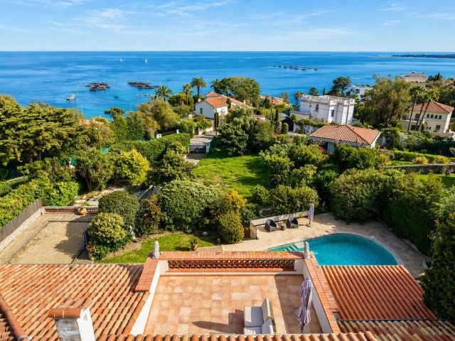 6 Bedroom(s) - 2 Bathroom(s) - 2,583m² land for sale in Alpes-Maritimes, Provence-Alpes-Côte-d'Azur, France - FrenchPropertyPortal.com Cannes Area for sale for 3,300,000€ in Alpes-Maritimes, Provence-Alpes-Côte-d'Azur