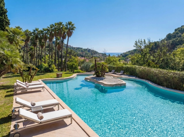 14 Bedroom(s) - 14 Bathroom(s) - 18,754m² land for sale in Alpes-Maritimes, Provence-Alpes-Côte-d'Azur, France - FrenchPropertyPortal.com Menton, Cap Martin Area for sale for 9,900,000€ in Alpes-Maritimes, Provence-Alpes-Côte-d'Azur