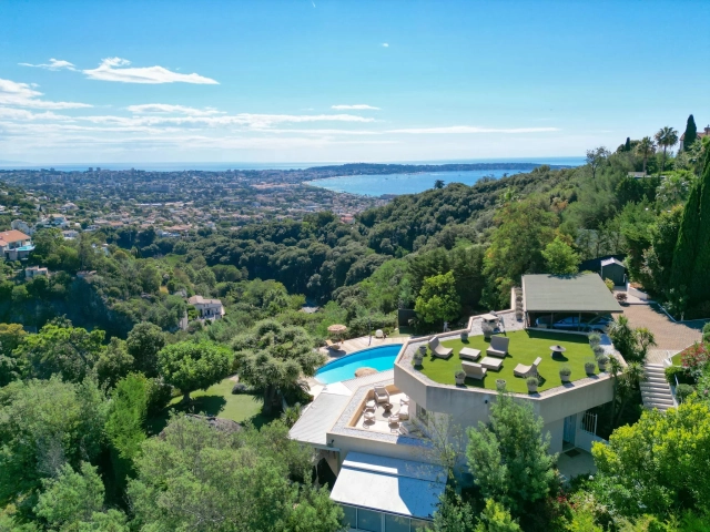 5 Bedroom(s) - 5 Bathroom(s) - 3,438m² land for sale in Alpes-Maritimes, Provence-Alpes-Côte-d'Azur, France - FrenchPropertyPortal.com Antibes Area for sale for 2,590,000€ in Alpes-Maritimes, Provence-Alpes-Côte-d'Azur