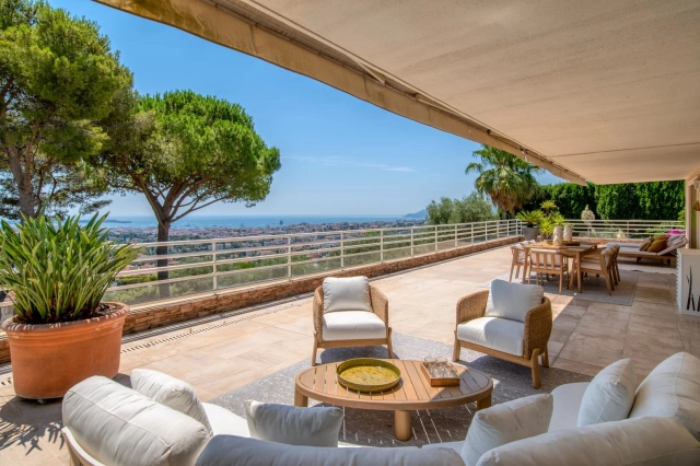 4 Bedroom(s) - 4 Bathroom(s) - 0 m² land for sale in Alpes-Maritimes, Provence-Alpes-Côte-d'Azur, France - FrenchPropertyPortal.com Cannes Area for sale for 1,700,000€ in Alpes-Maritimes, Provence-Alpes-Côte-d'Azur