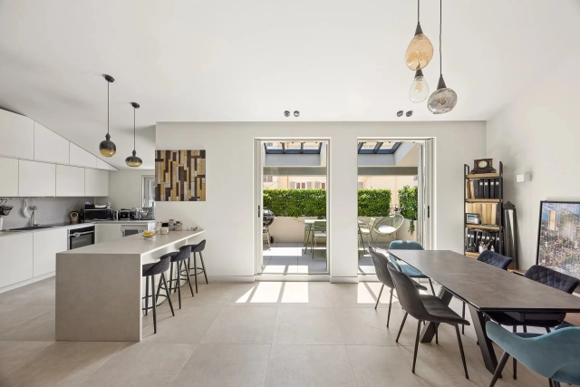 Nice Area for sale for 1,340,000&euro; in Alpes-Maritimes, Provence-Alpes-Côte-d'Azur