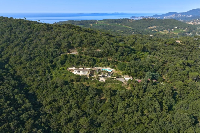 5 Bedroom(s) - 5 Bathroom(s) - 22,035m² land for sale in Var, Provence-Alpes-Côte-d\'Azur, France - FrenchPropertyPortal.com St. Tropez, Grimaud Area for sale for 8,950,000€ in Var, Provence-Alpes-Côte-d\'Azur
