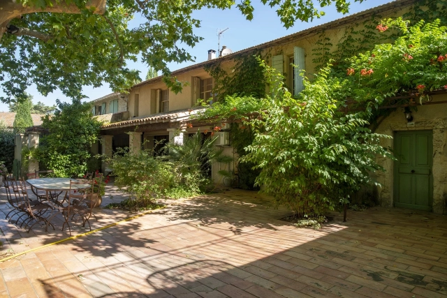 Uzes Area for sale for 1,378,000&euro; in Pyrénées-Orientales, Languedoc-Roussillon