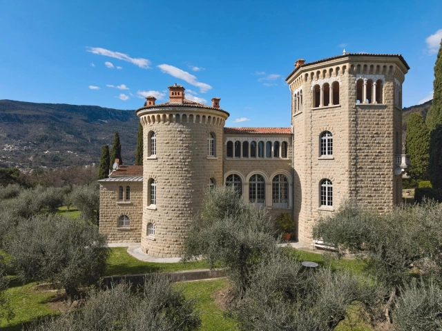 Nice Area for sale for 2,500,000&euro; in Alpes-Maritimes, Provence-Alpes-Côte-d'Azur