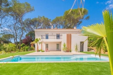 St Raphaël, Ste Maxime Area for sale for 1,250,000&euro; in Var, Provence-Alpes-Côte-d\'Azur