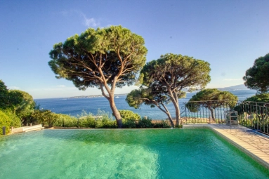 St Raphaël, Ste Maxime Area for sale for 4,480,000&euro; in Var, Provence-Alpes-Côte-d\'Azur