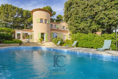 5 Bedroom(s) - 3 Bathroom(s) - 985m² land for sale in Var, Provence-Alpes-Côte-d\'Azur, France - FrenchPropertyPortal.com Provence Coast (Cassis to Cavalaire) for sale for 1,417,000€ in Var, Provence-Alpes-Côte-d\'Azur