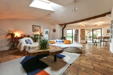5 Bedroom(s) - 5 Bathroom(s) - 1,793m² land for sale in Gard, Languedoc-Roussillon, France - FrenchPropertyPortal.com Uzes Area for sale for 850,000€ in Gard, Languedoc-Roussillon