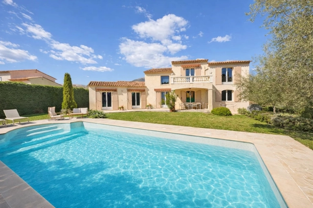 4 Bedroom(s) - 4 Bathroom(s) - 1,488m² land for sale in Alpes-Maritimes, Provence-Alpes-Côte-d'Azur, France - FrenchPropertyPortal.com Mougins, Valbonne, Grasse Area for sale for 1,220,000€ in Alpes-Maritimes, Provence-Alpes-Côte-d'Azur