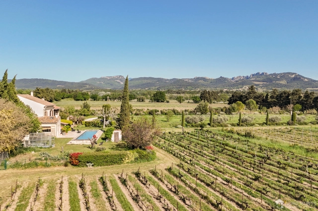 Avignon and North Provence for sale for 1,575,000&euro; in Vaucluse, Provence-Alpes-Côte-d\'Azur